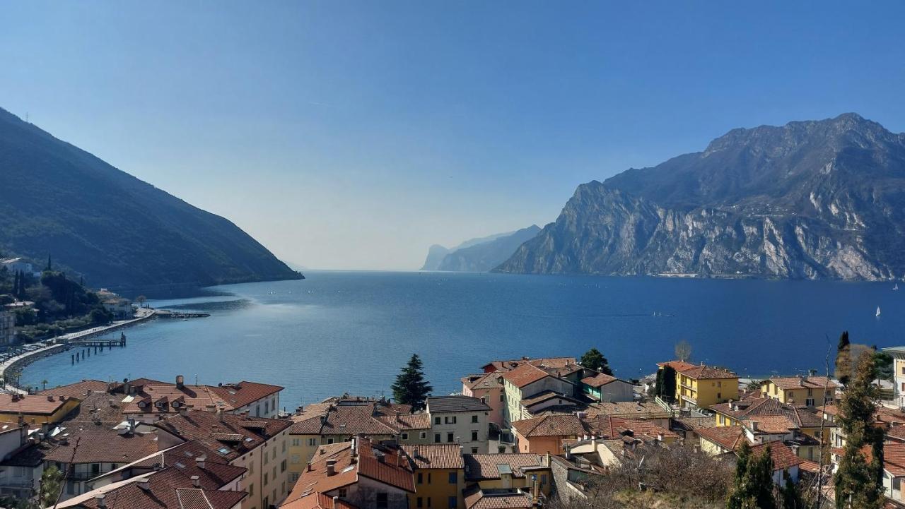 Sam&Sun Apartment Torbole Sul Garda Ngoại thất bức ảnh